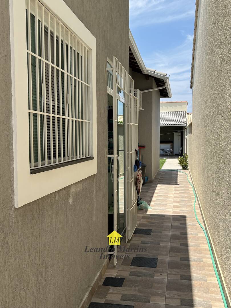 Casa à venda com 3 quartos, 300m² - Foto 6