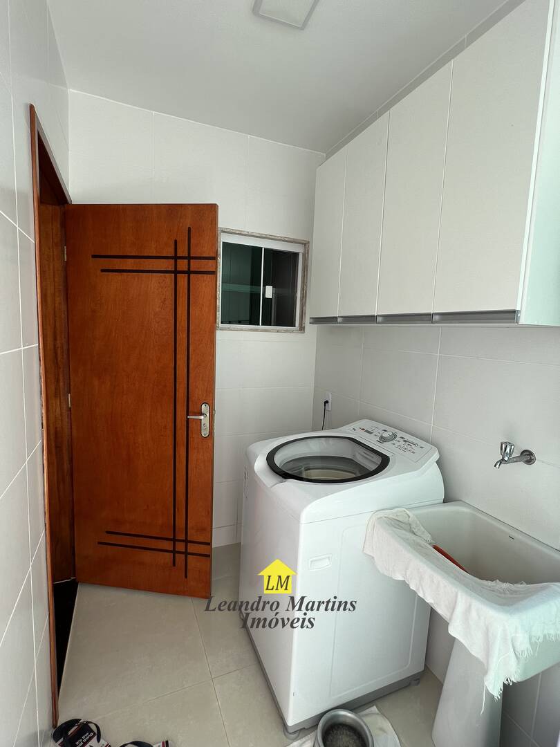 Casa à venda com 3 quartos, 300m² - Foto 7