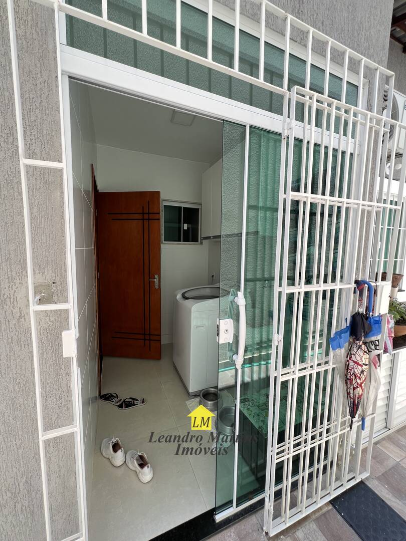 Casa à venda com 3 quartos, 300m² - Foto 8