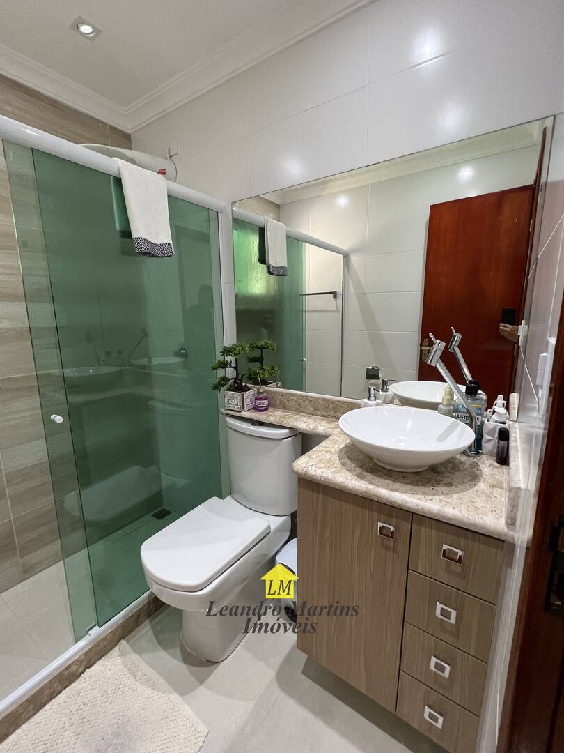 Casa à venda com 3 quartos, 300m² - Foto 45