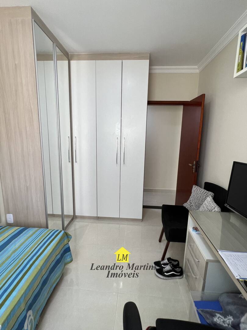 Casa à venda com 3 quartos, 300m² - Foto 47