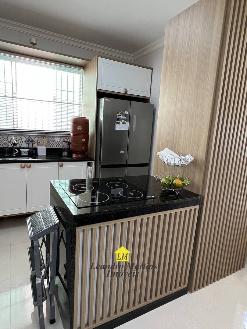 Casa à venda com 3 quartos, 300m² - Foto 59